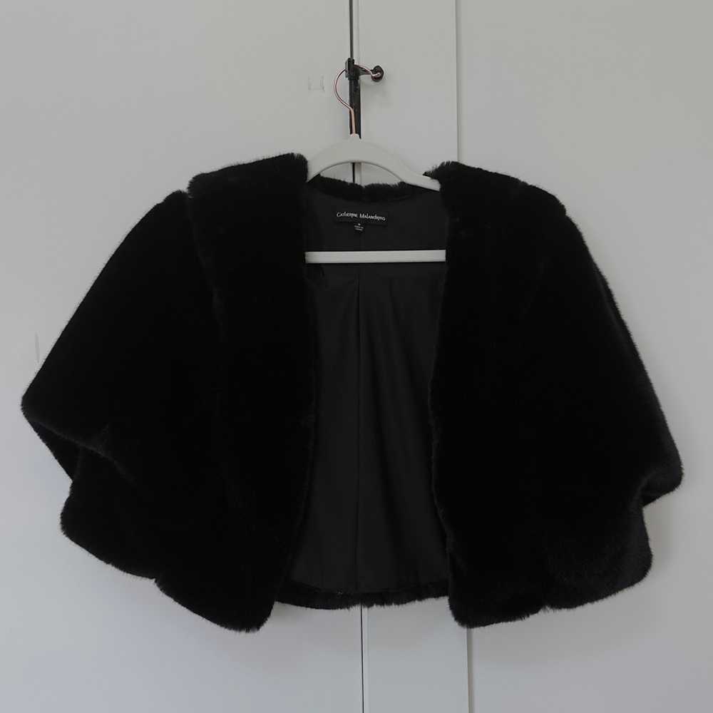 Elegant Black Faux Fur Jacket